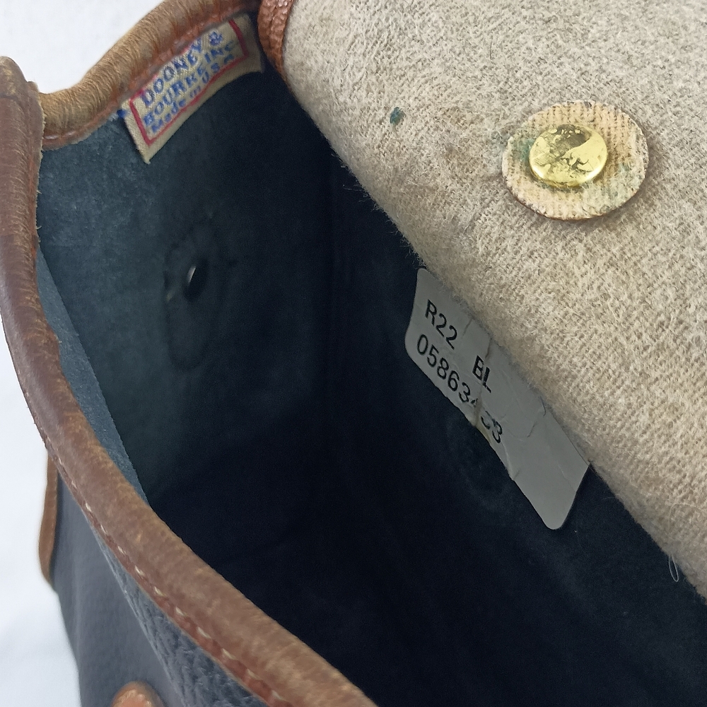 Dooney & Bourke Vintage All Weather Leather Essex Black Tan Crossbody Bag - Picture 13 of 14